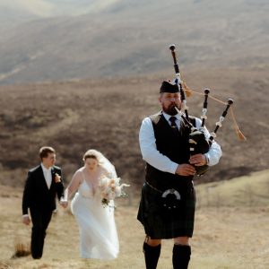 Wedding Bagpiper Jason Faulkner playing for a beautiful wedding on the Isle of Skye